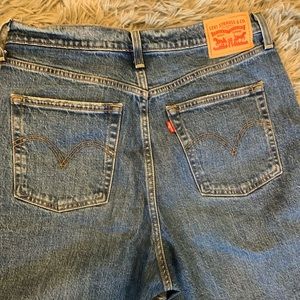 Levi’s Ribcage Jean